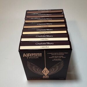 Charlotte Tilbury airbrush flawless finish pressed powder.